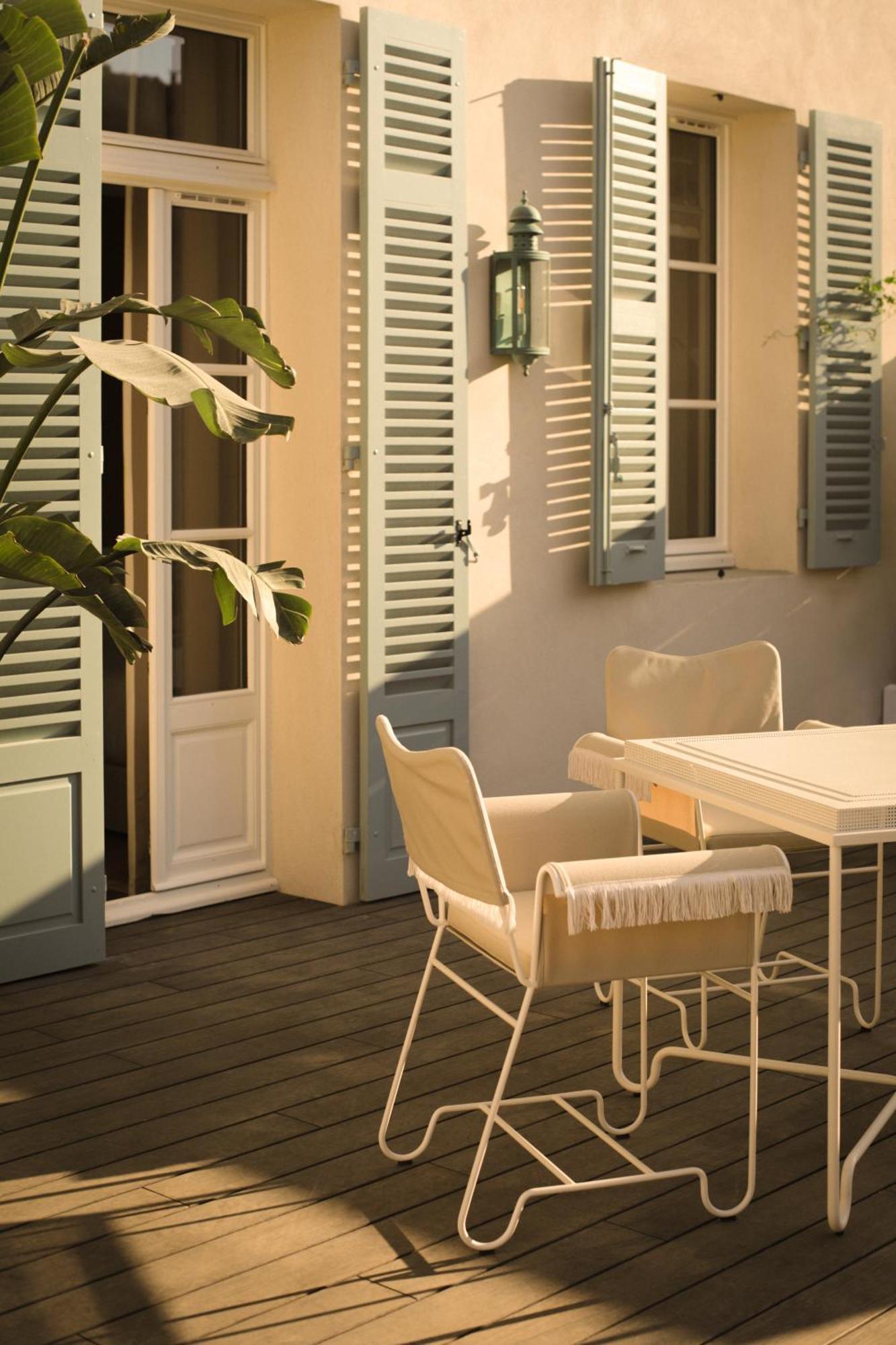 Lilou Hotel Hyeres Exterior photo