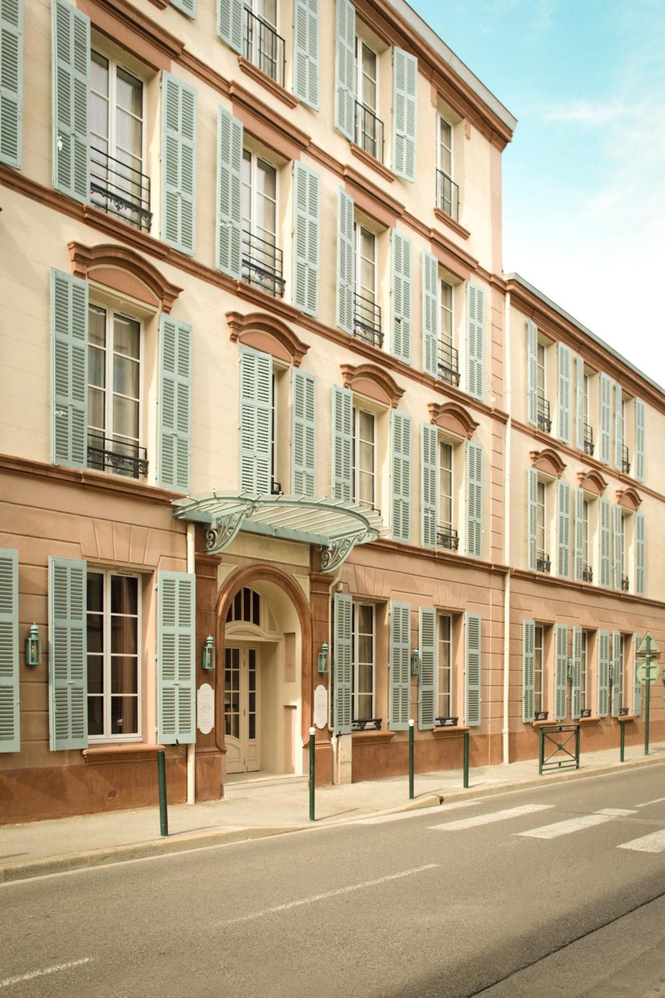 Lilou Hotel Hyeres Exterior photo