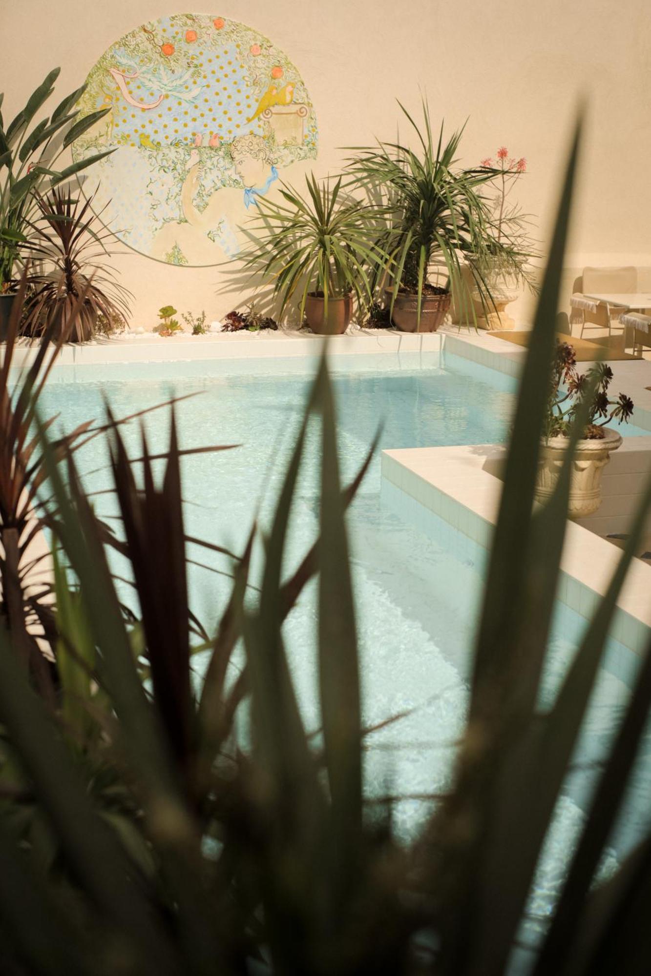 Lilou Hotel Hyeres Exterior photo