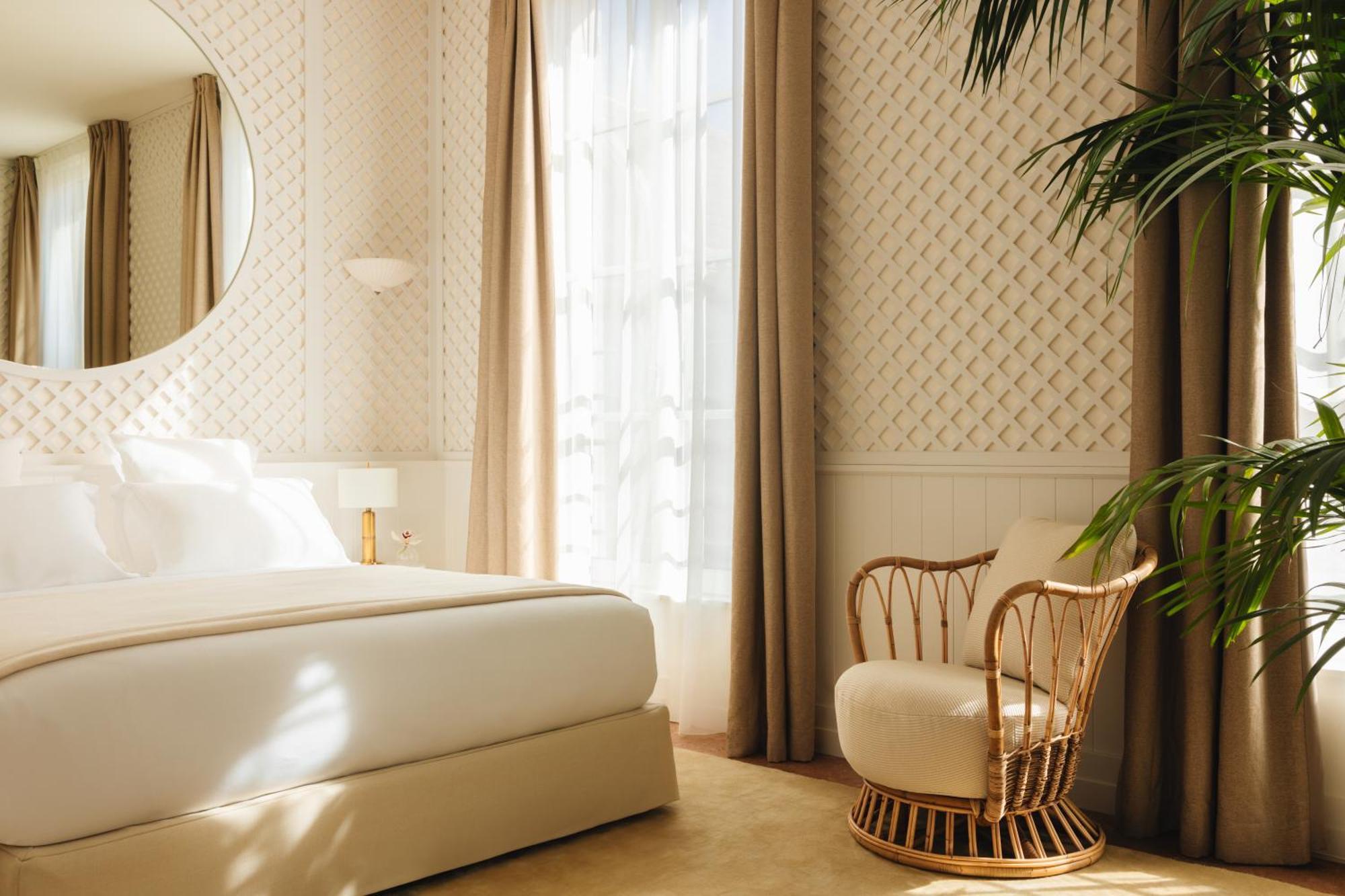 Lilou Hotel Hyeres Exterior photo