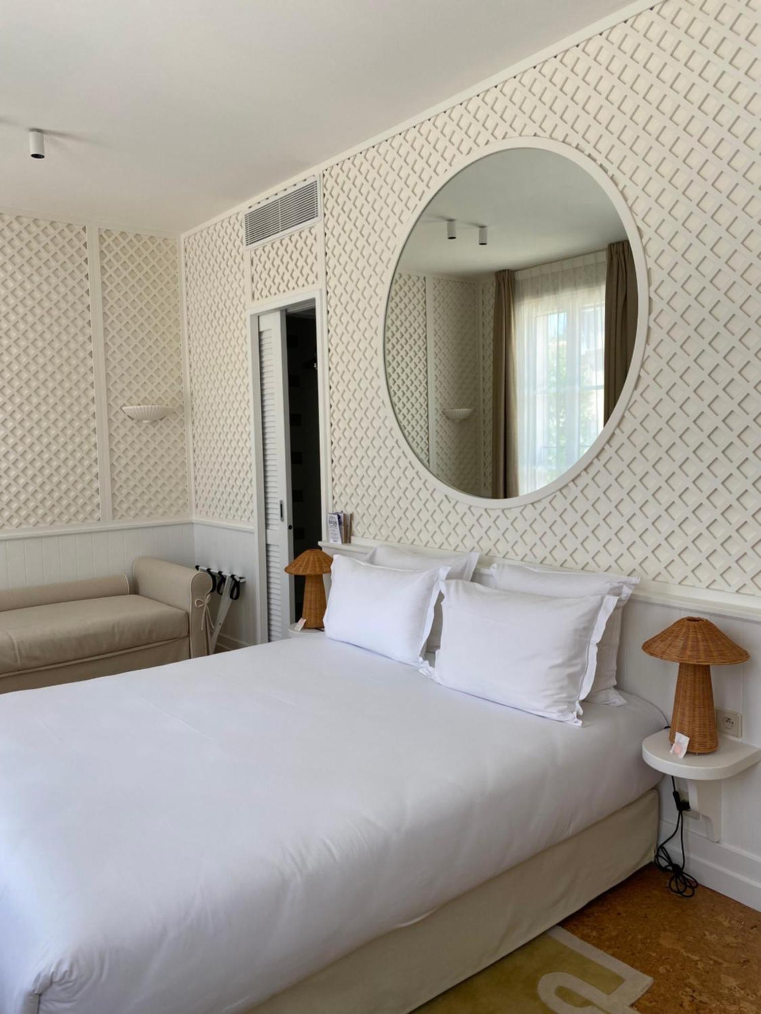 Lilou Hotel Hyeres Exterior photo