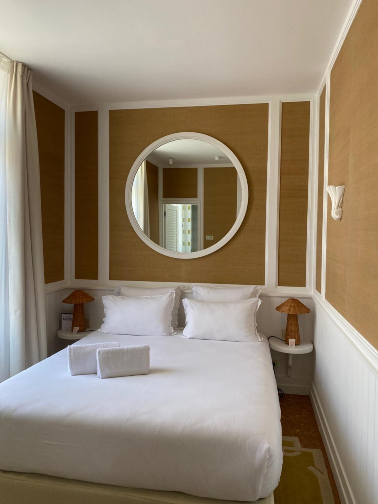 Lilou Hotel Hyeres Exterior photo