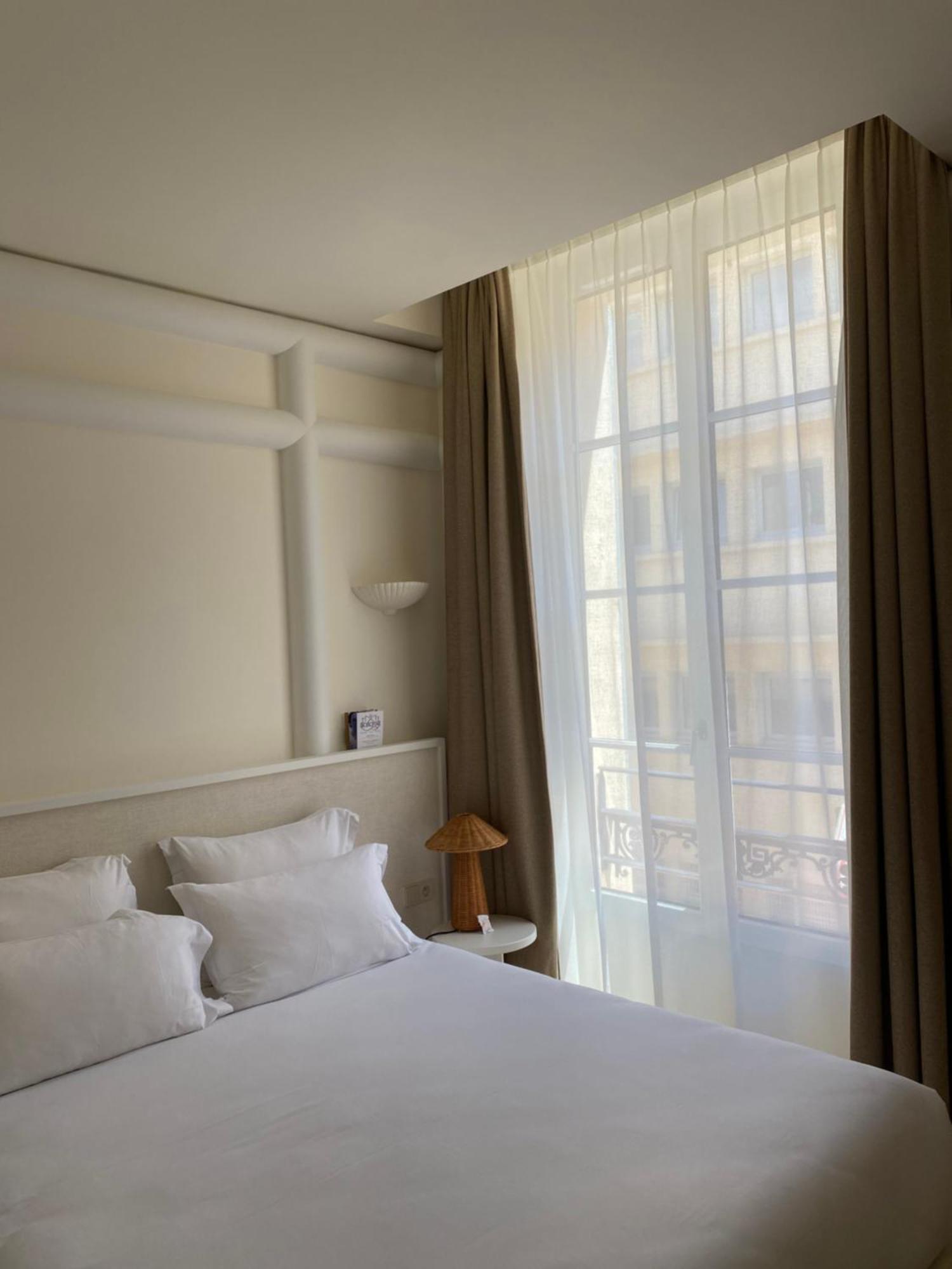 Lilou Hotel Hyeres Exterior photo