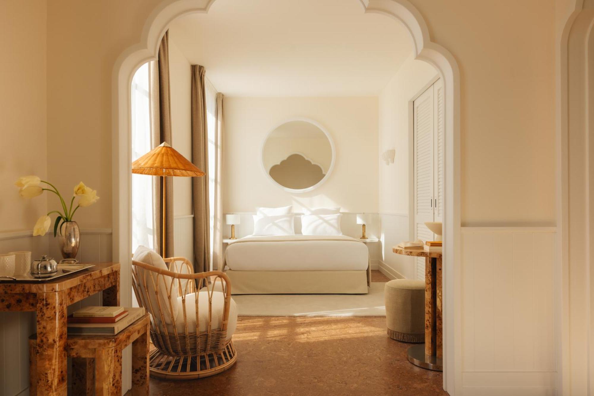 Lilou Hotel Hyeres Exterior photo